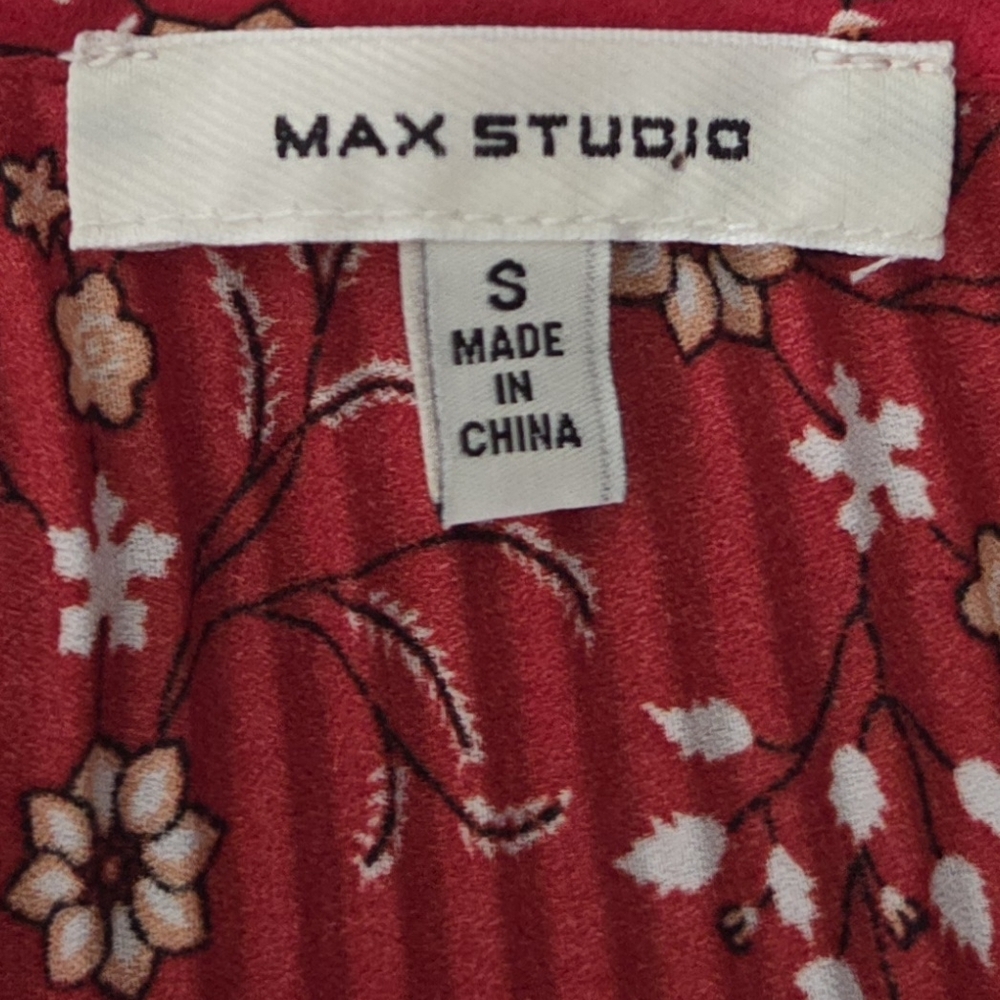 Max Studio Red & White Floral Blouse Size Small - Picture 4 of 5
